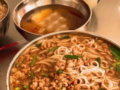 -正宗杨记普洱酸醋米线(总店)