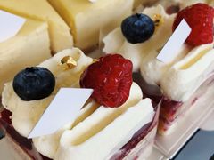 -UNI UNI(环亚凯瑟琳店)