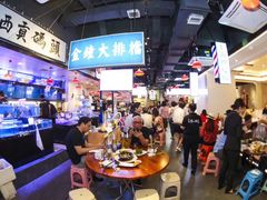 大堂-鲜入围煮花胶鸡海鲜火锅