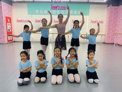 -Isee灰姑娘国际儿童艺术中心(证大·大拇指广场店)