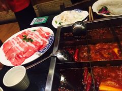 -百年川椒重庆老火锅(光谷店)