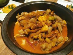 黑松露牛肝菌焖牛蛙-云海肴云南菜(浦江欢乐颂店)