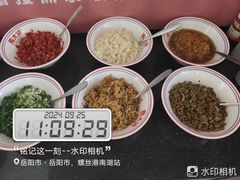 -陈大锅·岳阳鱼馆·地道岳阳菜(美食街店)