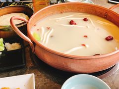 -三人行骨头王火锅(长寿店)