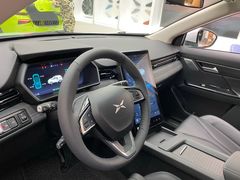 -小鹏汽车(北京龙湖长楹天街销售中心)