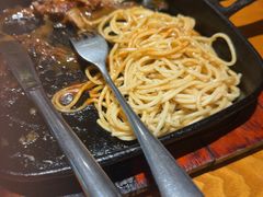 -豪客嘉族·麦尼顿西餐厅(乐福天下店)