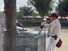 -上海游泳馆(地铁站)