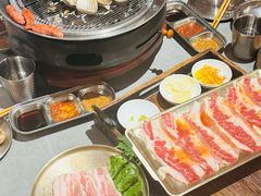 -围炉肉舍•炭烤活鳗•丹东海鲜烤肉(步行街店)