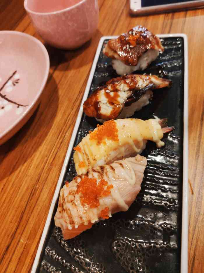 一禾日本料理深夜食堂-"吃饭的时候忘了拍照!晚上22:50多到店.