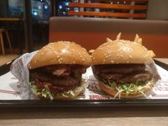 -The Habit Burger Grill 哈比特汉堡(爱琴海店)