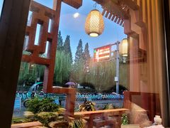 -泉畔人家·老济南经典鲁菜(大明湖店)