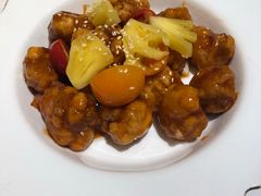 椰果菠萝咕噜肉-闻见中国海南菜(K11店)