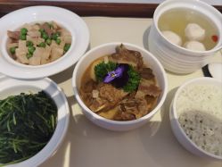 -乐茵敔山湾月子中心(独栋湖景店)
