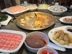 -小天鹅火锅·一线江景洪鼎旗舰店(洪崖洞店)