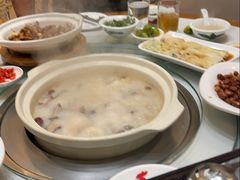 -毛辣果·贵州红酸汤牛肉火锅(西单店)