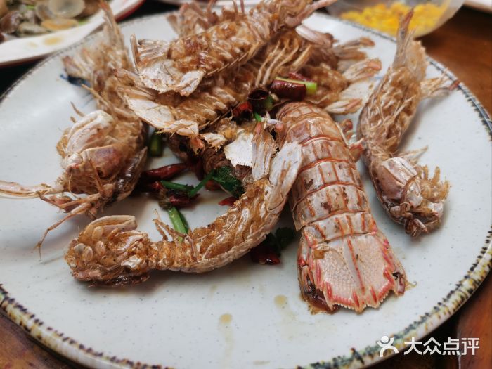 老东镇啤酒屋海鲜加工·蒸汽海鲜·海鲜烧烤(台东店)图片