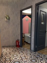 -PE SALON 