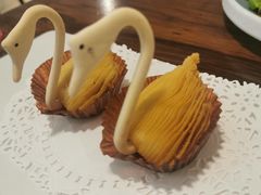 网红天鹅榴莲酥-佬港味粤味小馆(锦艺城店)