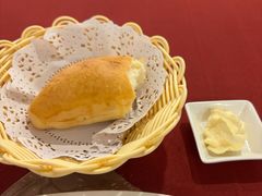 餐前面包加黄油-红房子西菜馆(淮海中路店)