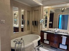 -广州富力丽思卡尔顿酒店