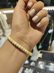 -灵彩珠宝(朗香街店)