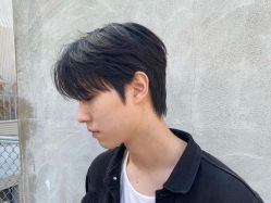 -变画·发型STUDIO