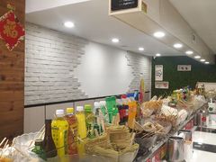 -百品聚旋转火锅(万德庄店)