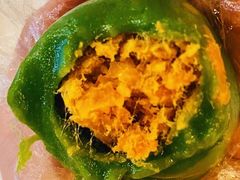 蛋黄肉松青团-许阿姨糕团店(南京总店)