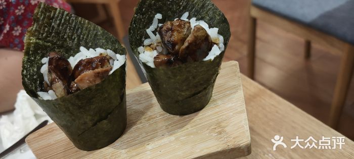 小句号日本料理(凯德莘庄店)鹅肝手卷图片