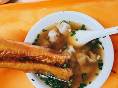-张阿三馄饨店