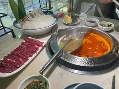 -左庭右院鲜牛肉火锅(浦江欢乐颂店)