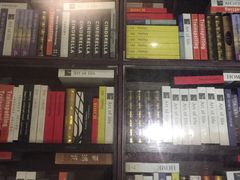 -钟书阁(松江泰晤士小镇店)