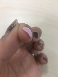 纯色-手牵手美甲