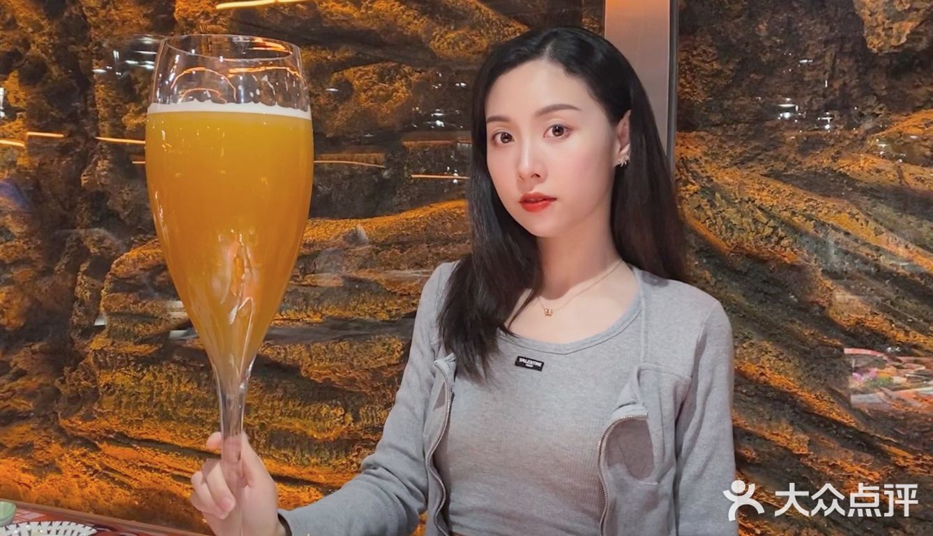 🔥武汉超火爆啤酒[啤酒]主题醉辣火锅来袭！！ 
