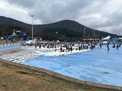 -汤山欢乐雪世界