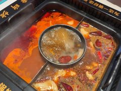 -老牌坊云南鱼豆花火锅(哈西万达店)