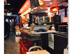 大堂-鲜入围煮花胶鸡海鲜火锅