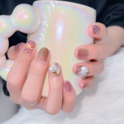 -七彩虹美甲美睫 半永久