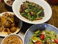 -老鼎万春卤菜(五代传承创始老店)