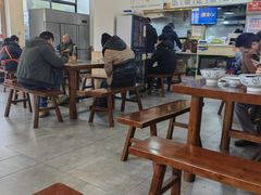 -裕新楼粉面馆·石磨手工粉(四方坪店)