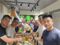 -山野的朋友露营炭火烤肉