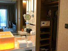 -上海滴水湖皇冠假日酒店