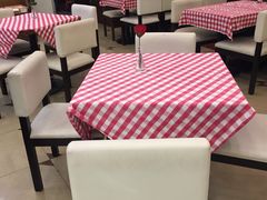 -红宝石·鲜奶小方·海派西点房(南丹店)