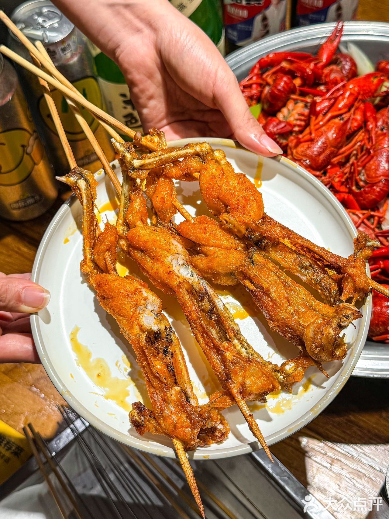 人生建议：一定要带朋友来吃这家的烧烤小龙虾