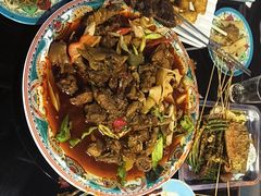 新疆特色大盘鸡-蘑菇拌面•正宗新疆菜