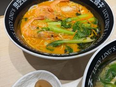 -灵芝妹子海鲜米线(劳动公园店)