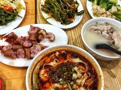 -雷祖芳老妈蹄花店