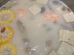 -捞王锅物料理(上海世茂广场店)