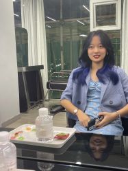 -诗悦发型SALON·圣罗兰店