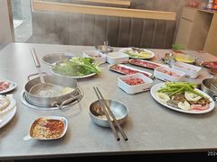 -张哞哞·鲜切牛肉自助火锅(高德置地店)